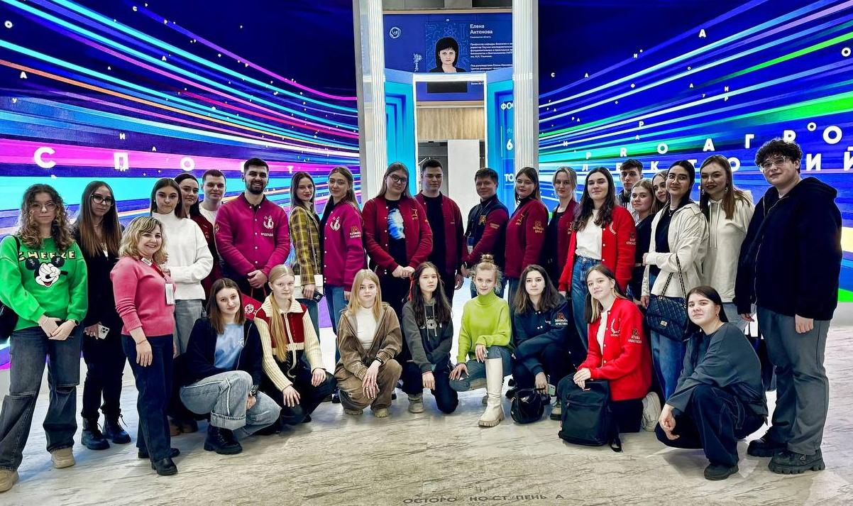 Правительство Москвы высоко оценило волонтерское движение Президентской академии