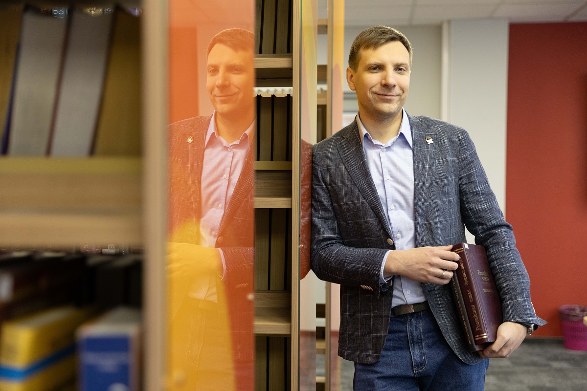 Проректор Академии Артур Азаров: «В эпоху ИИ центральной фигурой остается человек»