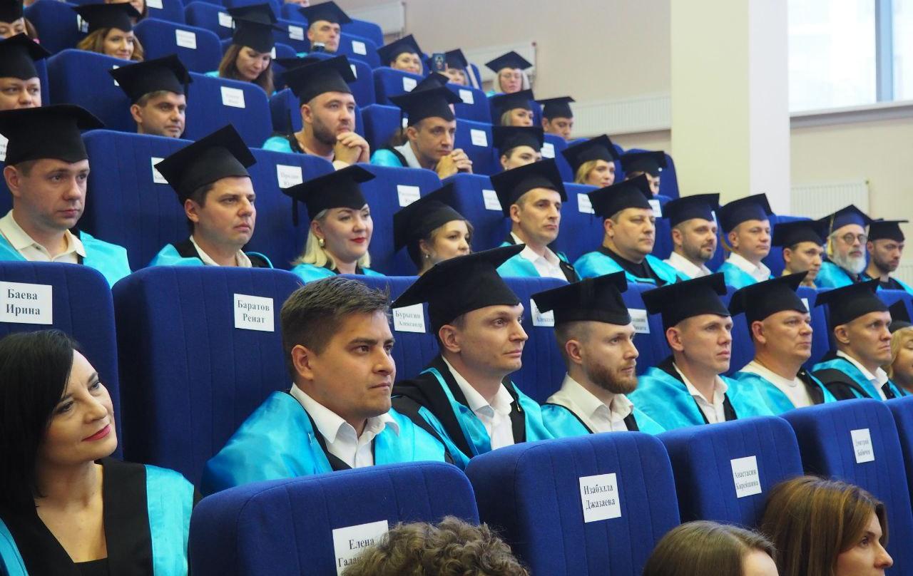 Центр международных программ MBA Академии вручил дипломы выпускникам